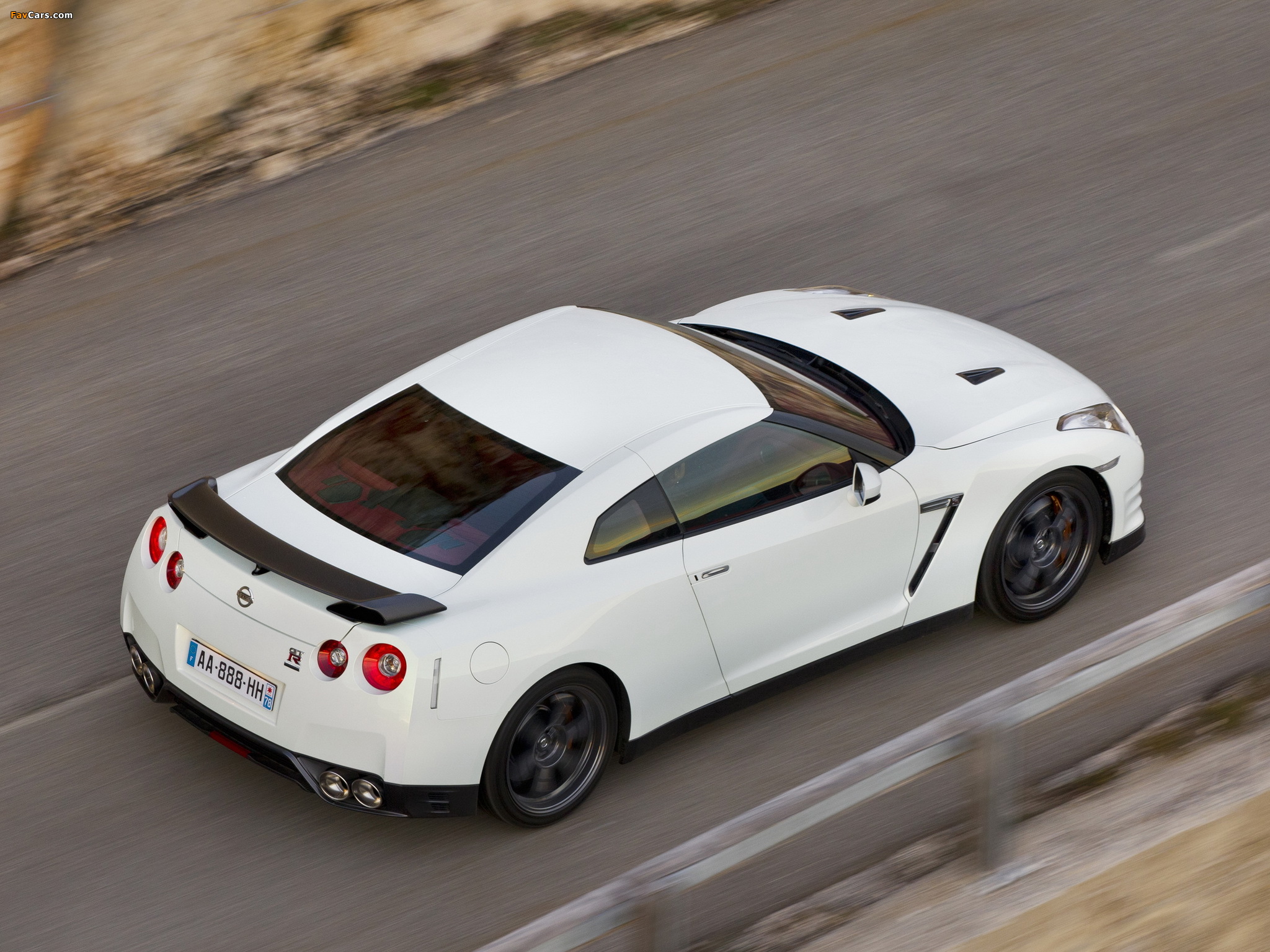 Images of Nissan GT-R Egoist (R35) 2011 (2048 x 1536)