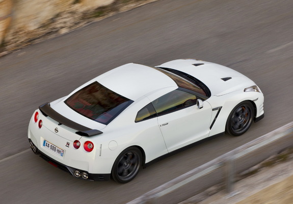 Images of Nissan GT-R Egoist (R35) 2011