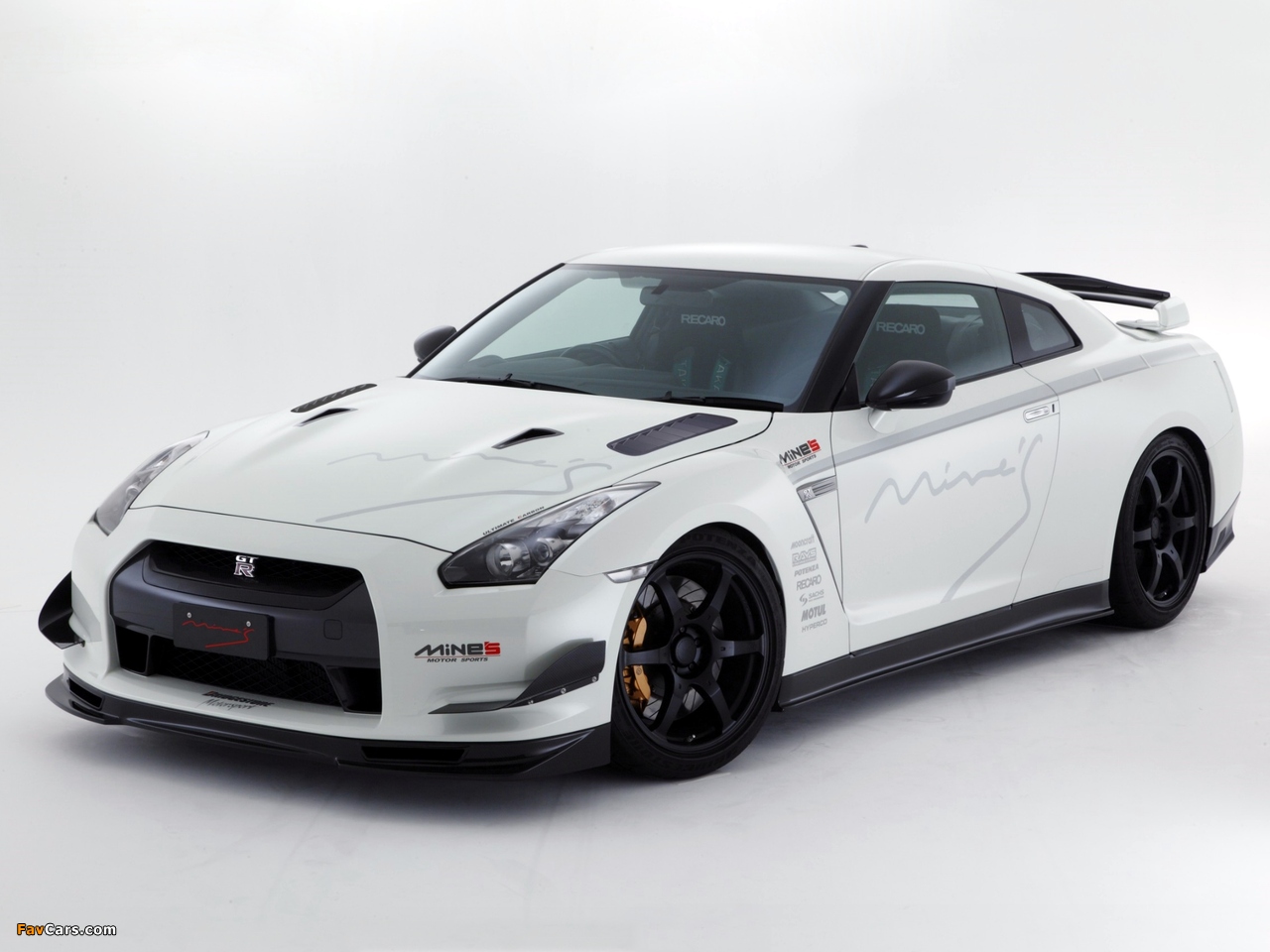 Images of Mines R35 GT-R (R35) 2008–10 (1280 x 960)