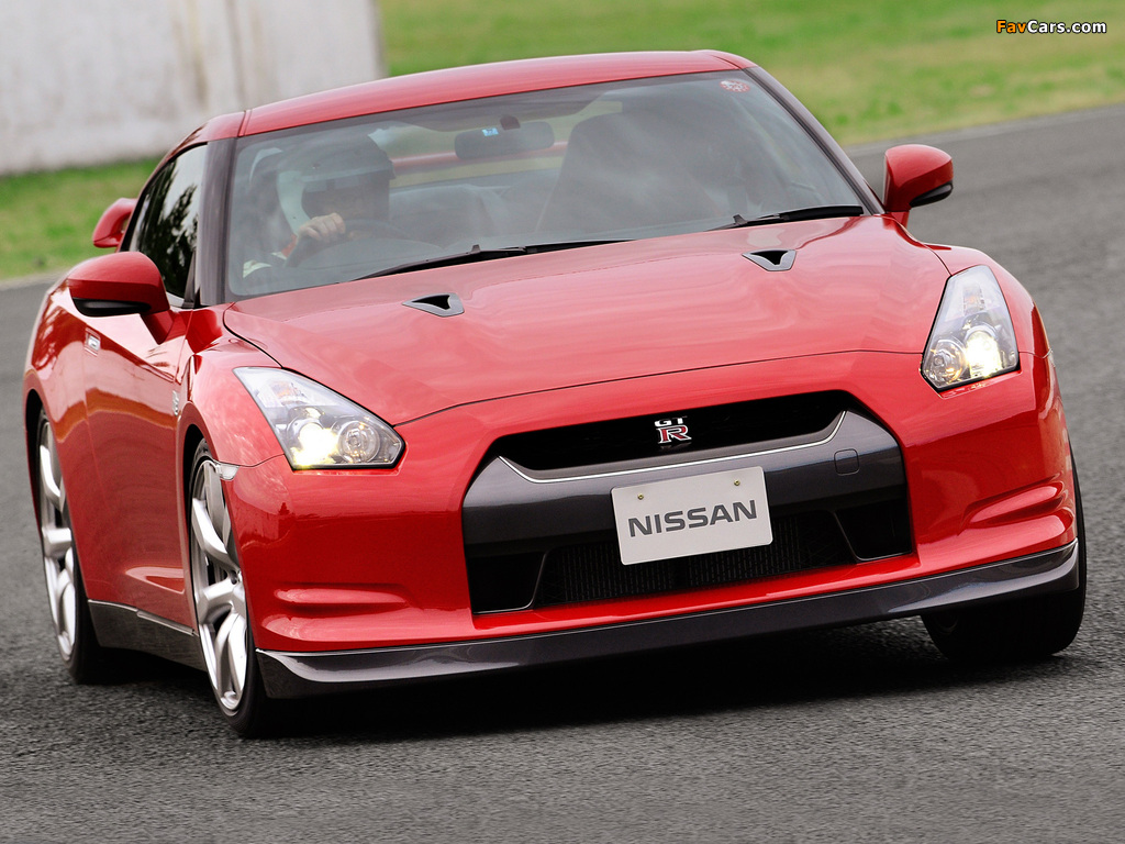 Nissan GT-R JP-spec (R35) 2008–10 images (1024 x 768)