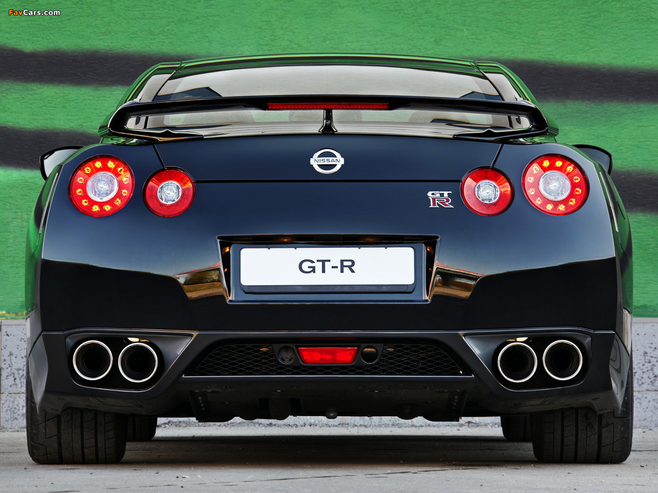 Nissan GT-R Black Edition 2008–10 images (1280 x 960)