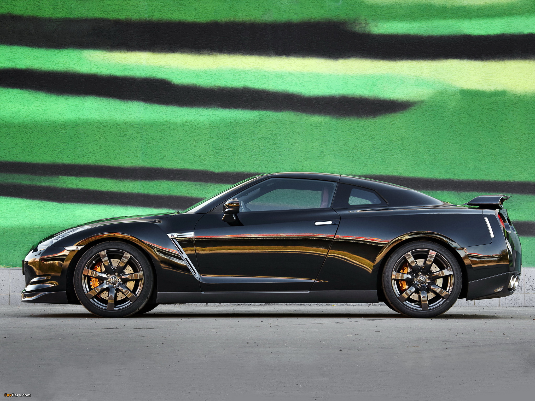 Nissan GT-R Black Edition 2008–10 images (2048 x 1536)