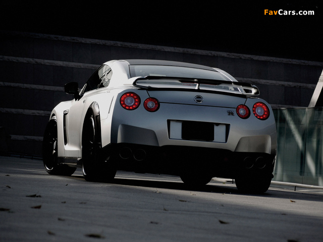 WALD Nissan GT-R Sports Line (R35) 2008 photos (640 x 480)