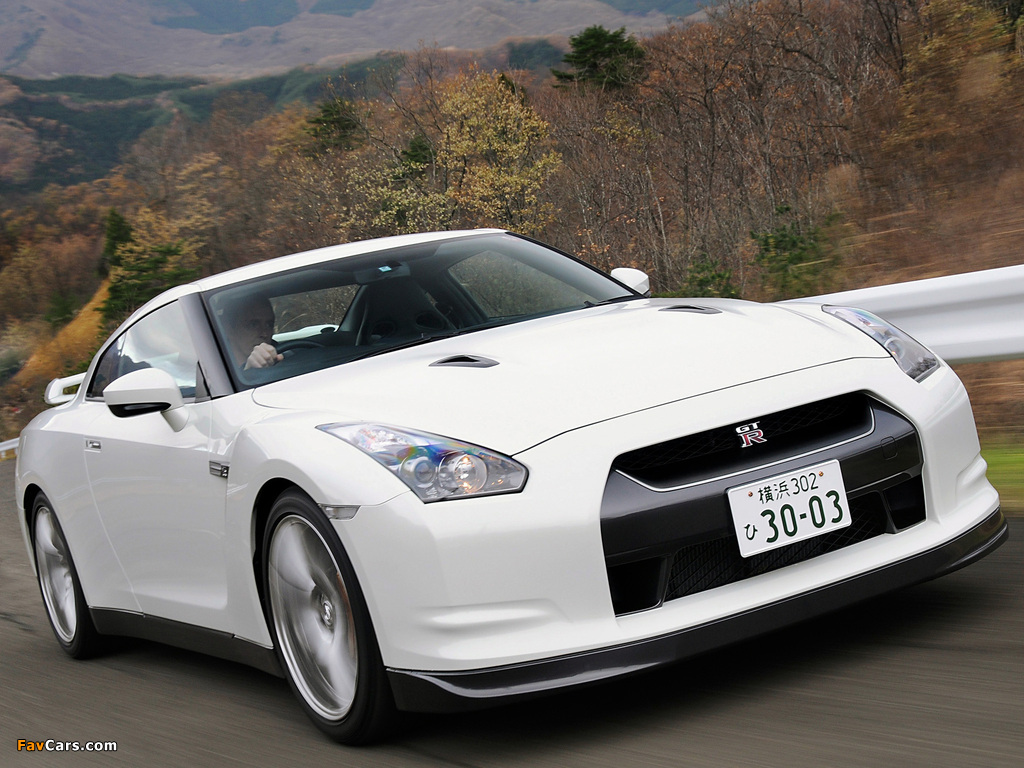 Nissan GT-R JP-spec (R35) 2008–10 wallpapers (1024 x 768)