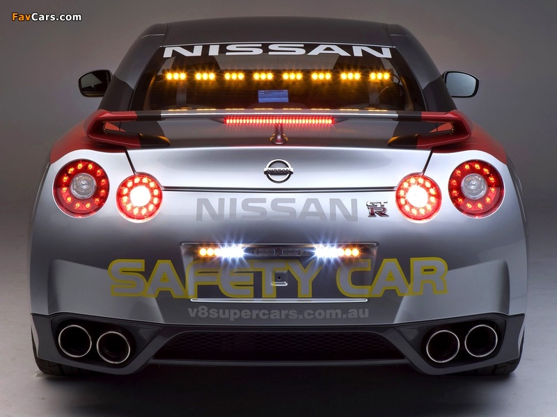Nissan GT-R Safety Car (R35) 2009 images (800 x 600)