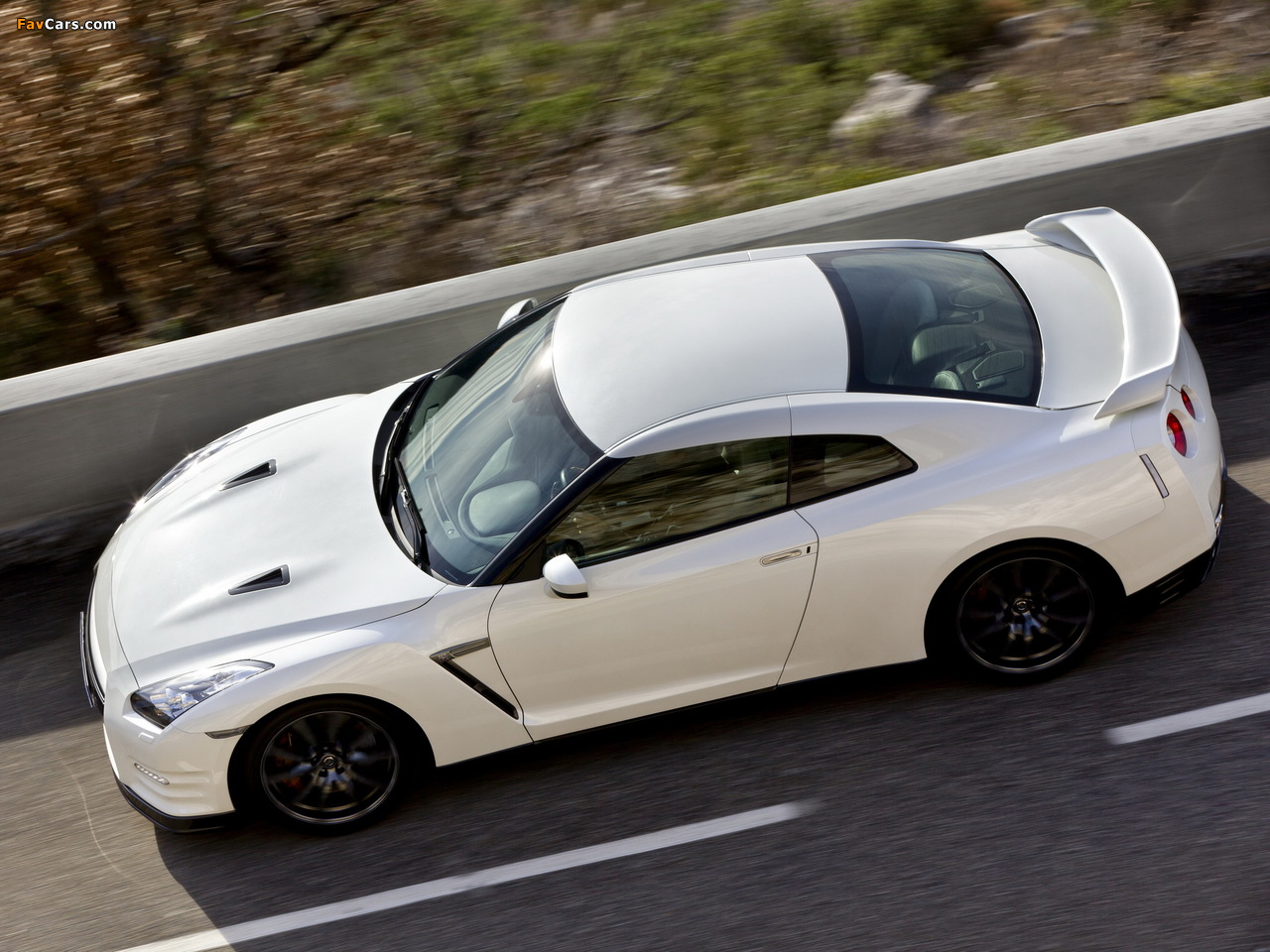 Nissan GT-R Black Edition (R35) 2010 photos (1280 x 960)