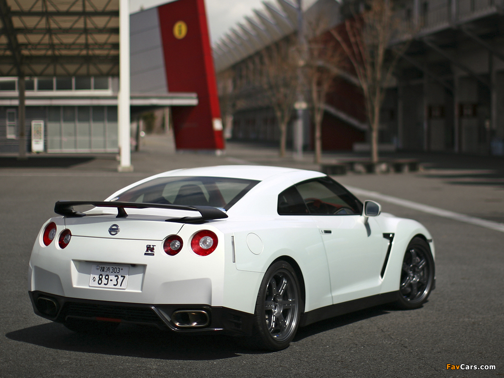 Nissan GT-R Egoist JP-spec (R35) 2010 photos (1024 x 768)