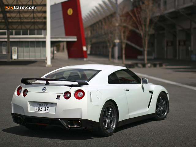 Nissan GT-R Egoist JP-spec (R35) 2010 photos (640 x 480)