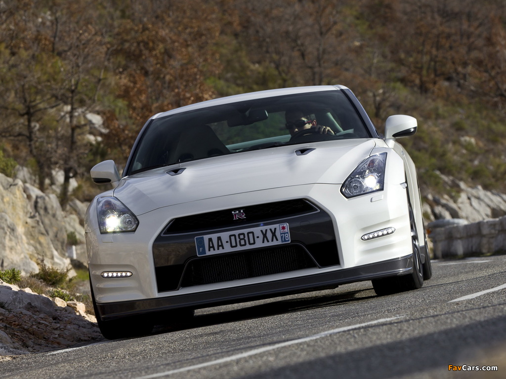 Nissan GT-R Black Edition (R35) 2010 photos (1024 x 768)