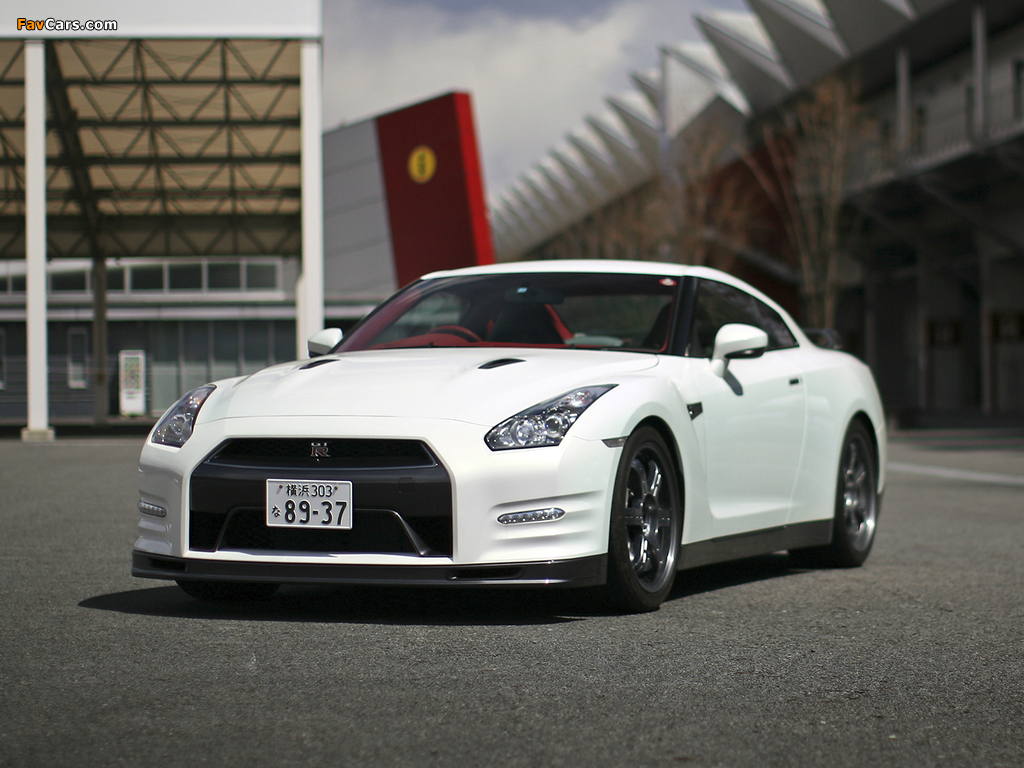 Nissan GT-R Egoist JP-spec (R35) 2010 pictures (1024 x 768)