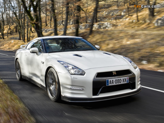 Nissan GT-R Black Edition (R35) 2010 wallpapers (640 x 480)