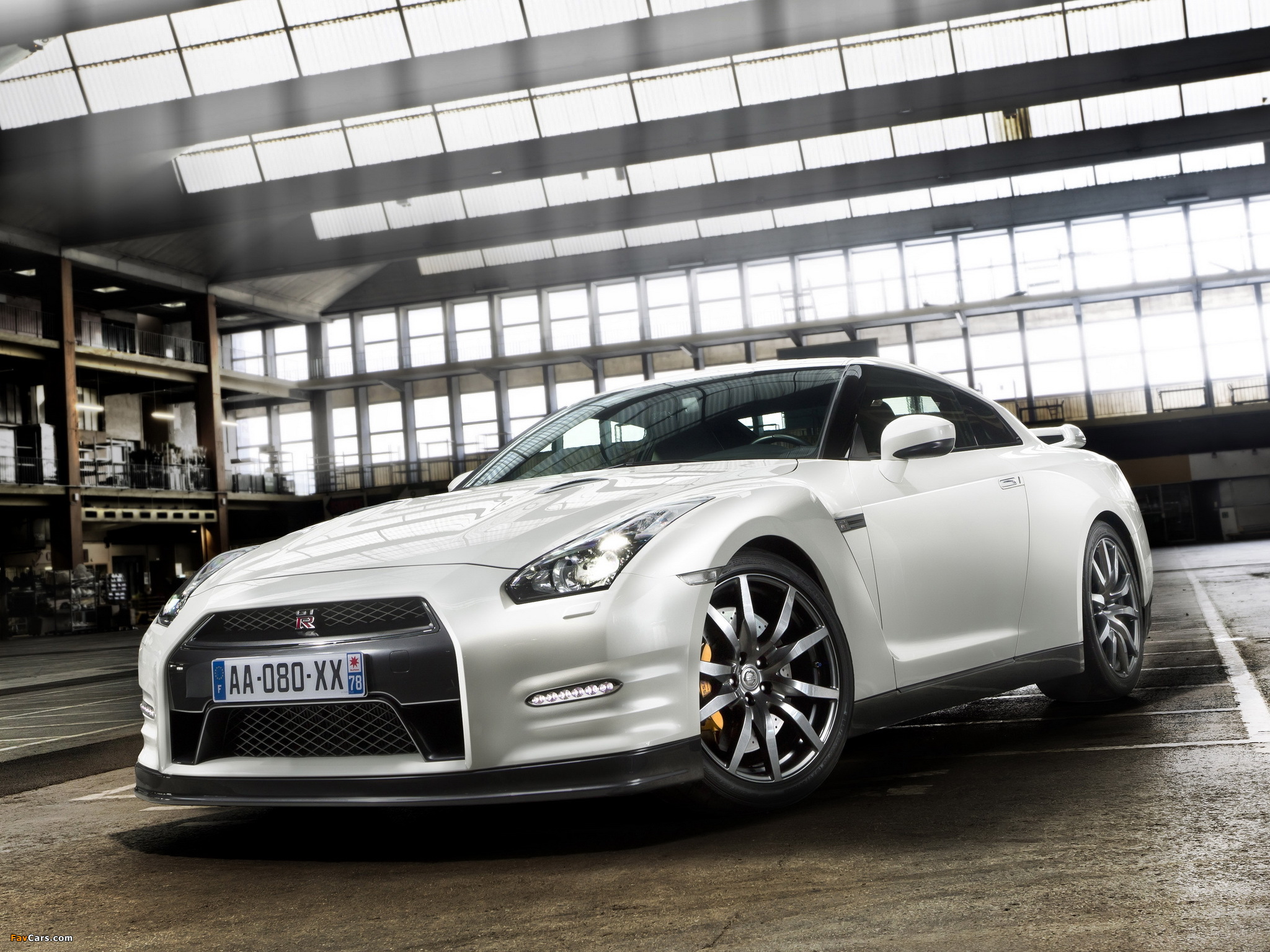 Nissan GT-R Black Edition (R35) 2010 wallpapers (2048 x 1536)