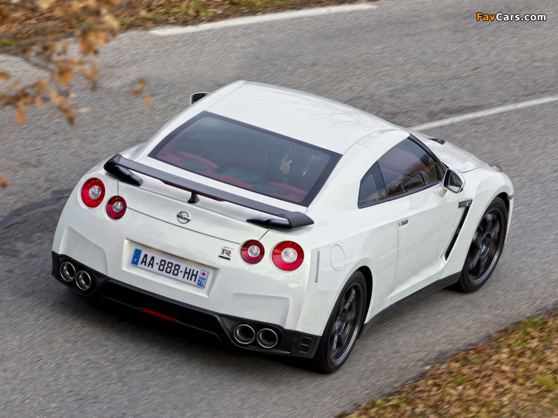 Nissan GT-R Egoist (R35) 2011 pictures (800 x 600)