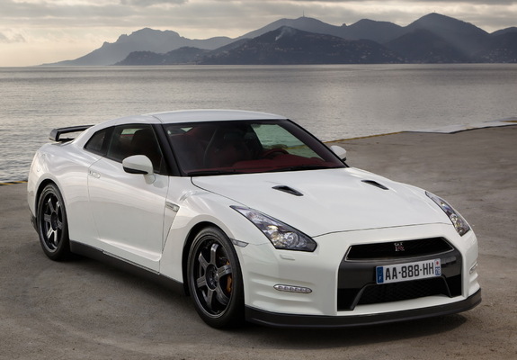 R35 2011 Nissan GT-R Egoist (R35) 2011 pictures