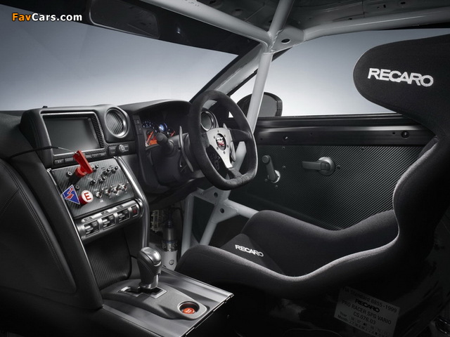 Nismo Nissan GT-R RC (R35) 2011 wallpapers (640 x 480)