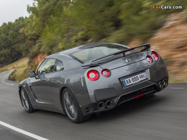 Nissan GT-R Premium Edition (R35) 2012 images (640 x 480)