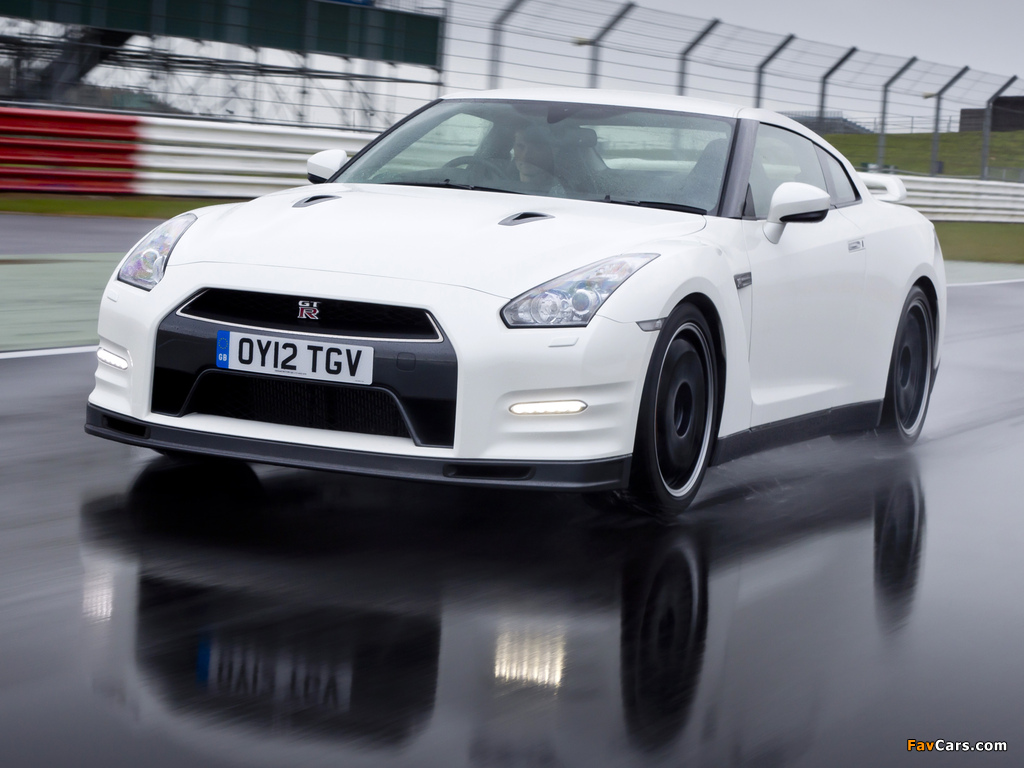 Nissan GT-R Pure Edition For Track Pack UK-spec (R35) 2012 photos (1024 x 768)