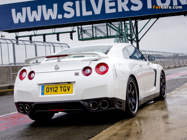 Nissan GT-R Pure Edition For Track Pack UK-spec (R35) 2012 photos (640 x 480)