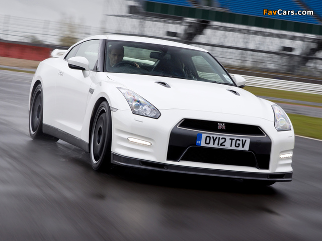 Nissan GT-R Pure Edition For Track Pack UK-spec (R35) 2012 pictures (640 x 480)