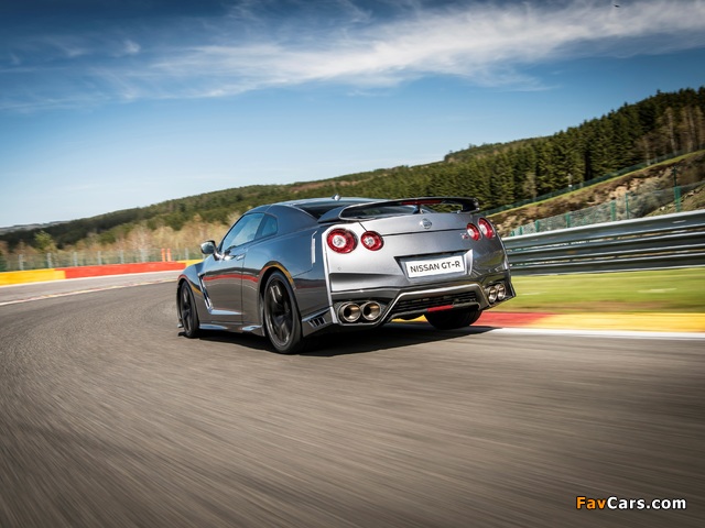 Nissan GT-R (R35) 2016 wallpapers (640 x 480)