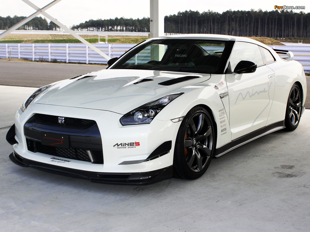 Mines R35 GT-R (R35) 2008–10 photos (1024 x 768)