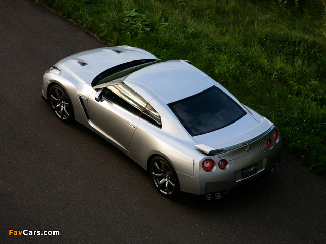 Photos of Nissan GT-R Black Edition JP-spec (R35) 2008–10 (640 x 480)