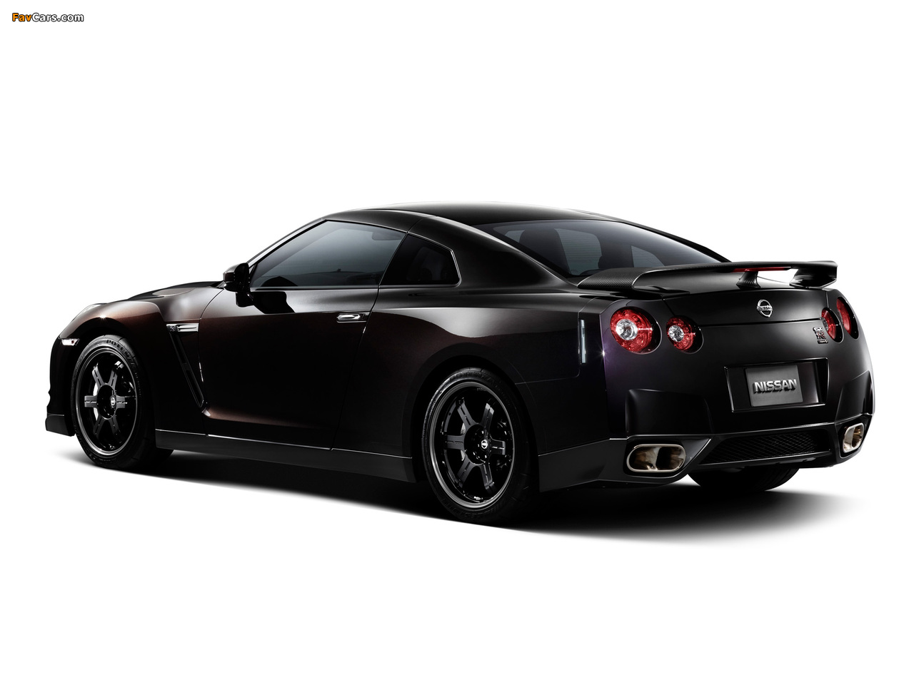 Photos of Nissan GT-R Spec V (R35) 2009–10 (1280 x 960)