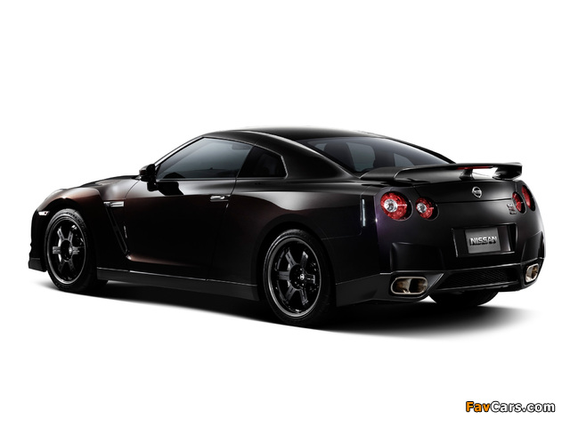 Photos of Nissan GT-R Spec V (R35) 2009–10 (640 x 480)