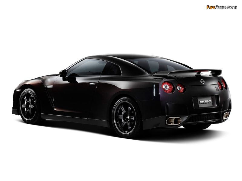 Photos of Nissan GT-R Spec V (R35) 2009–10 (800 x 600)