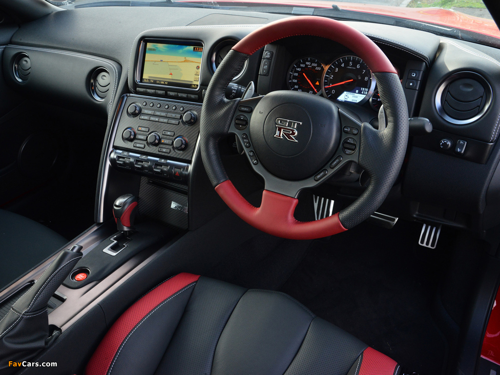 Photos of Nissan GT-R Black Edition UK-spec (R35) 2010 (1024 x 768)