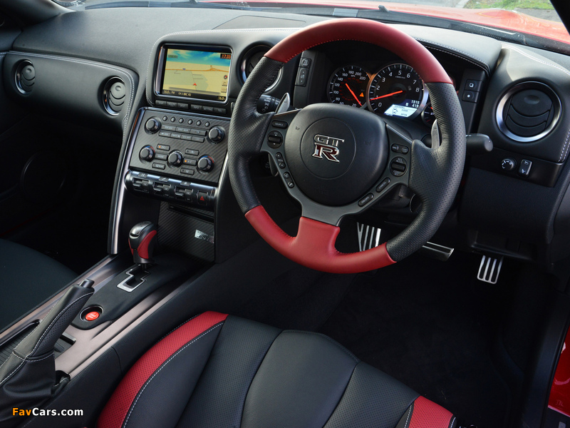 Photos of Nissan GT-R Black Edition UK-spec (R35) 2010 (800 x 600)