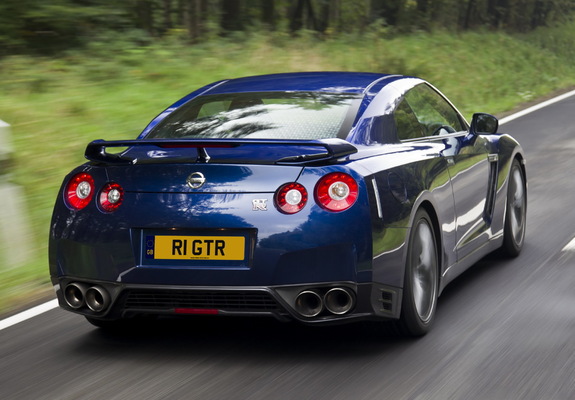 Photos of Nissan GT-R Black Edition UK-spec (R35) 2010