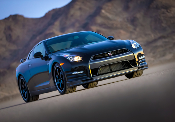 Photos of Nissan GT-R Track Edition 2013