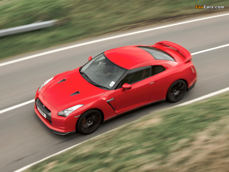 Pictures of Nissan GT-R Black Edition UK-spec 2008–10 (800 x 600)
