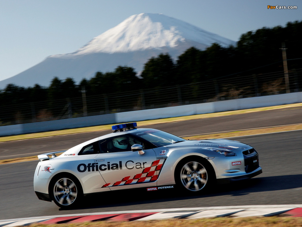 Pictures of Nissan GT-R Safety Car (R35) 2009 (1024 x 768)