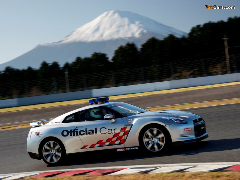 Pictures of Nissan GT-R Safety Car (R35) 2009 (800 x 600)