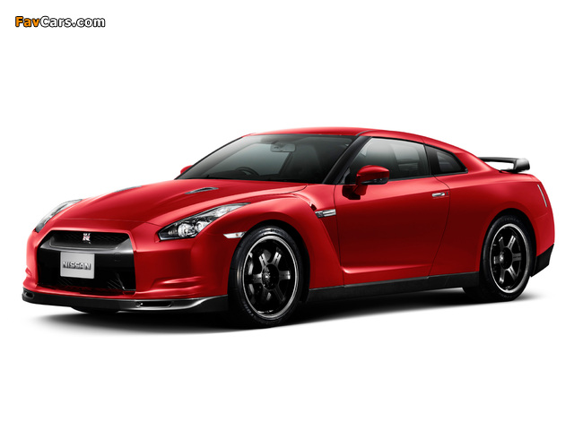 Pictures of Nissan GT-R Spec V (R35) 2009–10 (640 x 480)