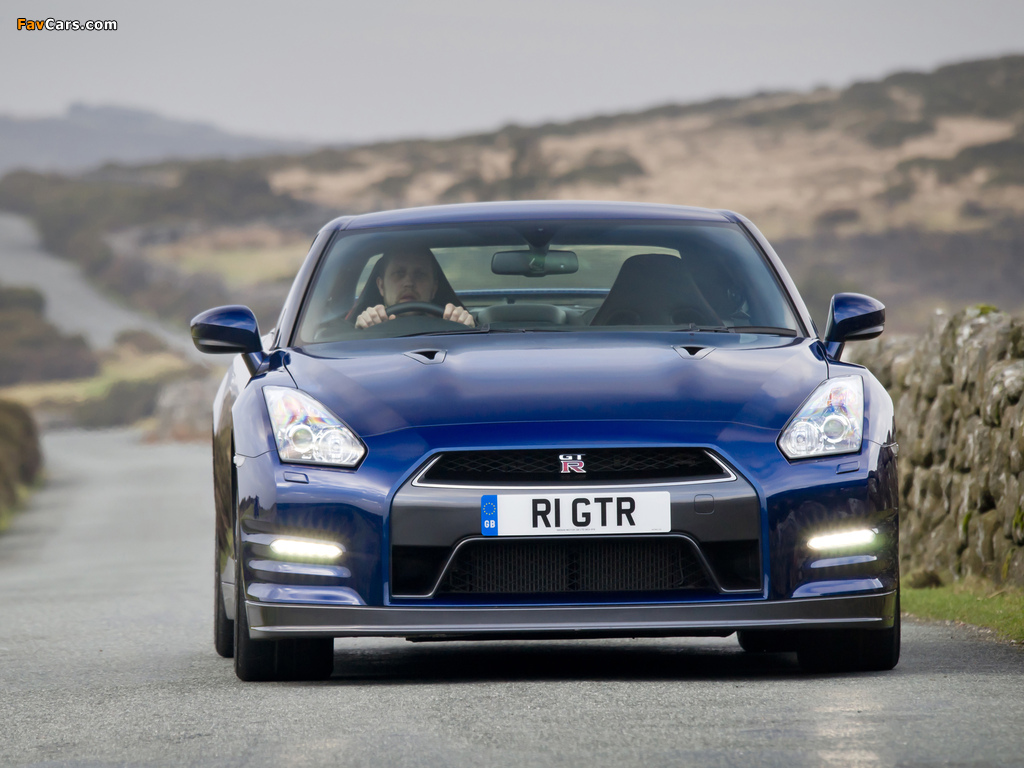 Pictures of Nissan GT-R Black Edition UK-spec (R35) 2010 (1024 x 768)