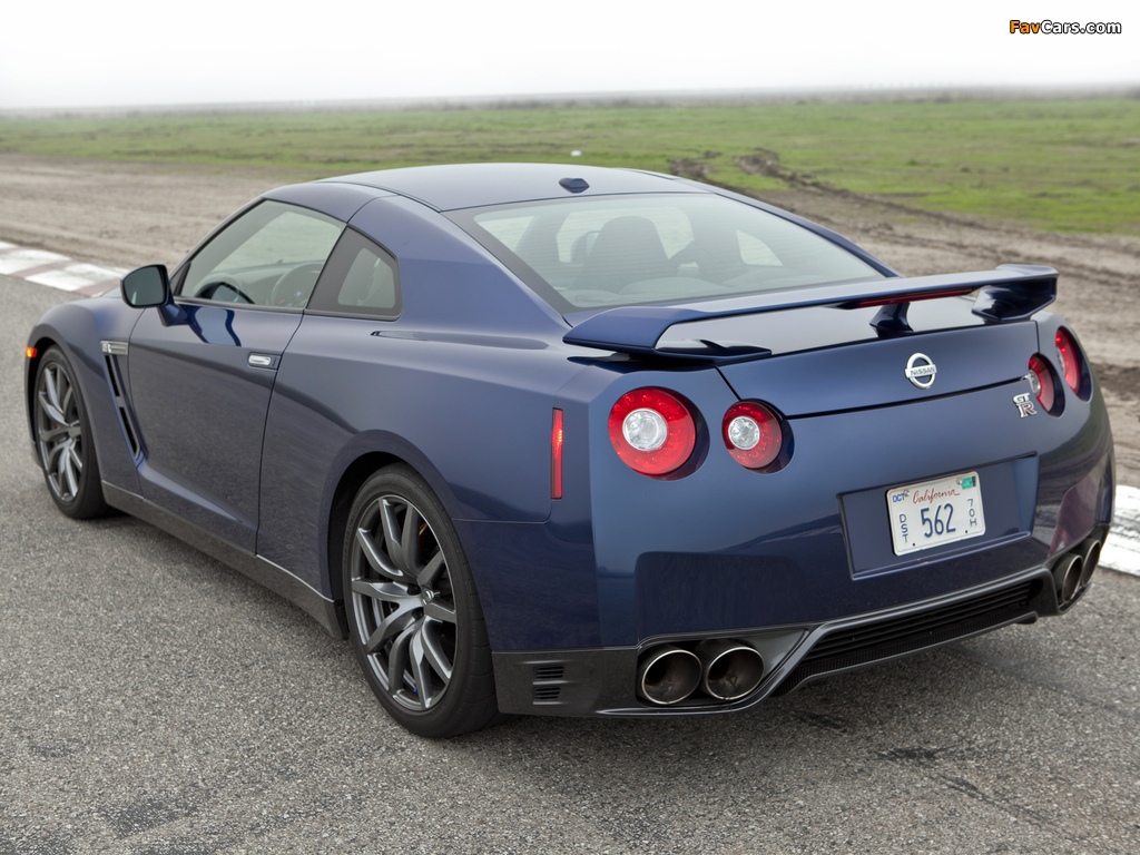 Pictures of Nissan GT-R Black Edition US-spec (R35) 2010 (1024 x 768)