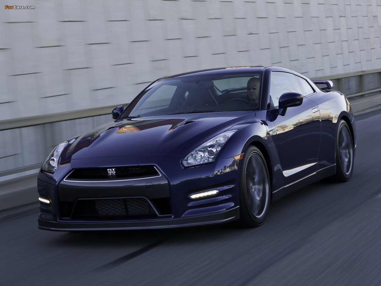 Pictures of Nissan GT-R Black Edition US-spec (R35) 2010 (1280 x 960)