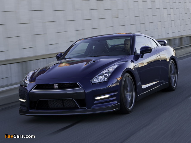 Pictures of Nissan GT-R Black Edition US-spec (R35) 2010 (640 x 480)