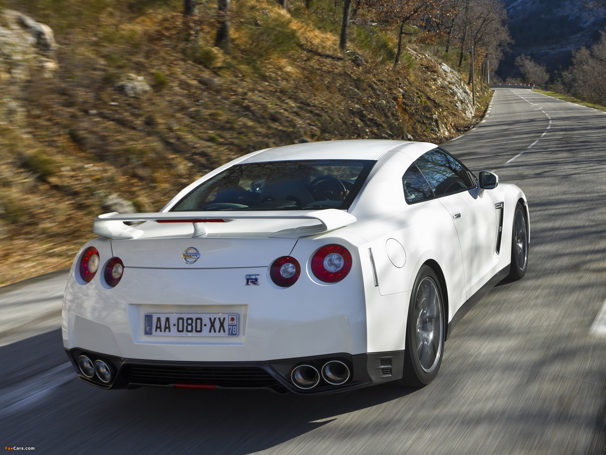 Pictures of Nissan GT-R Black Edition (R35) 2010 (2048 x 1536)