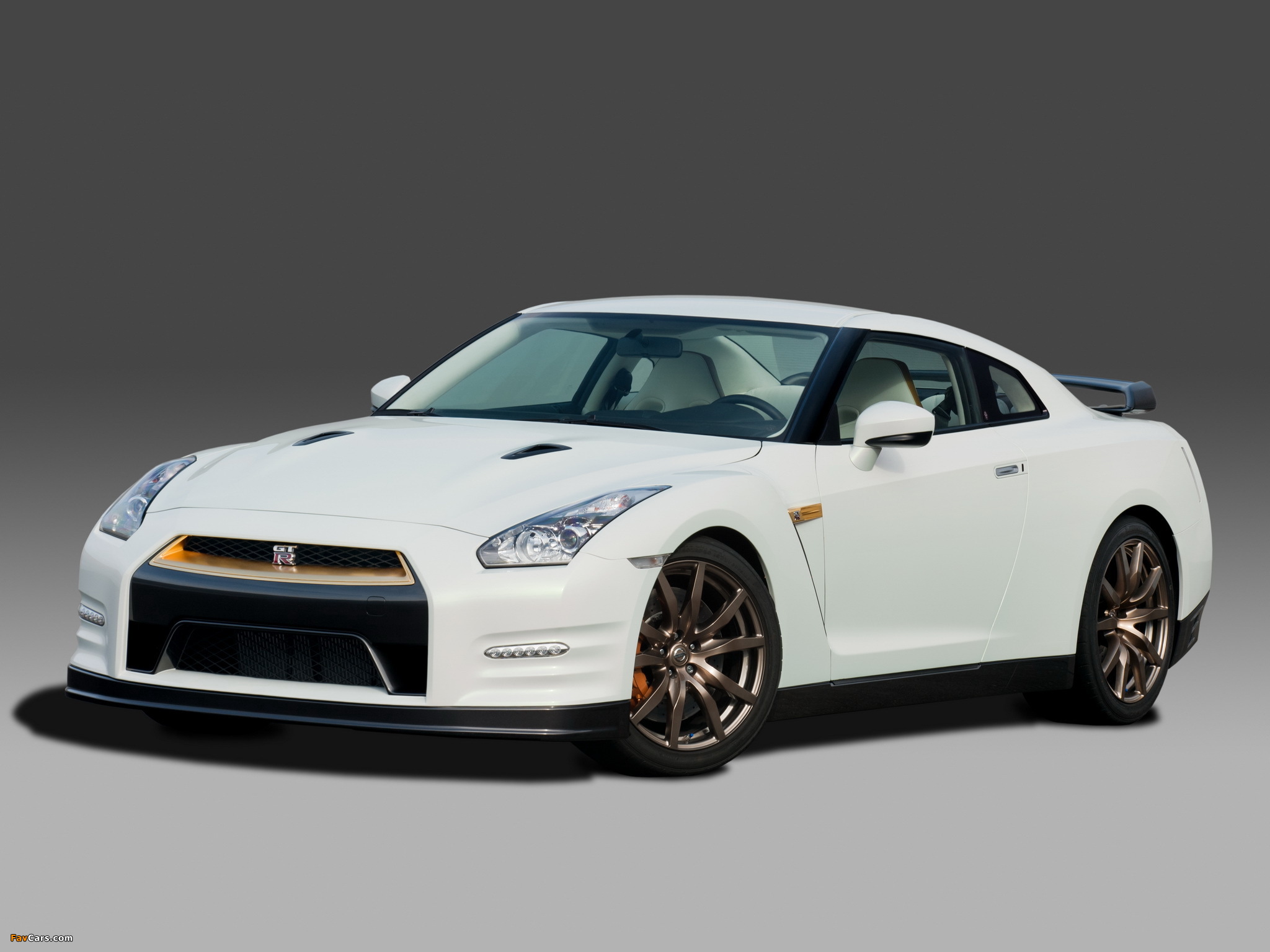 Pictures of Nissan GT-R VVIP (R35) 2011 (2048 x 1536)