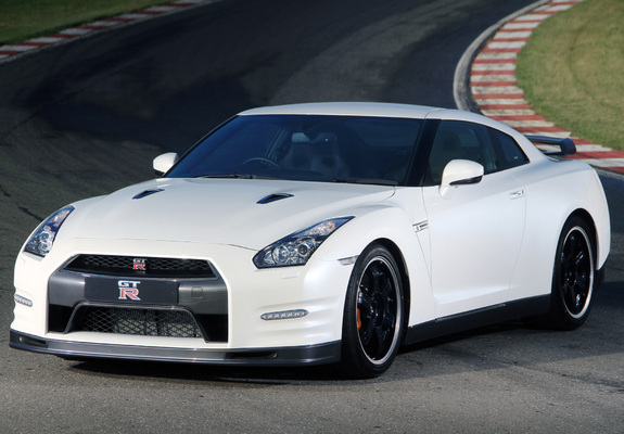 R35 2011 Pictures of Nissan GT-R Egoist ZA-spec (R35) 2011