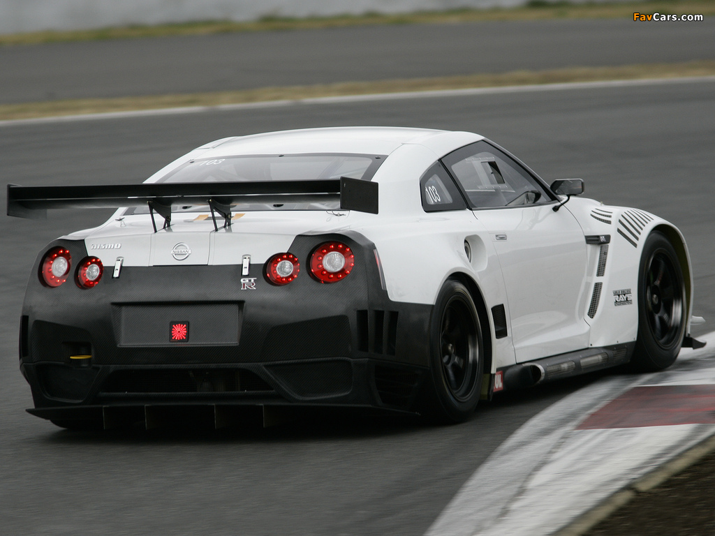 Nissan GT-R FIA GT1 (R35) 2009 wallpapers (1024 x 768)