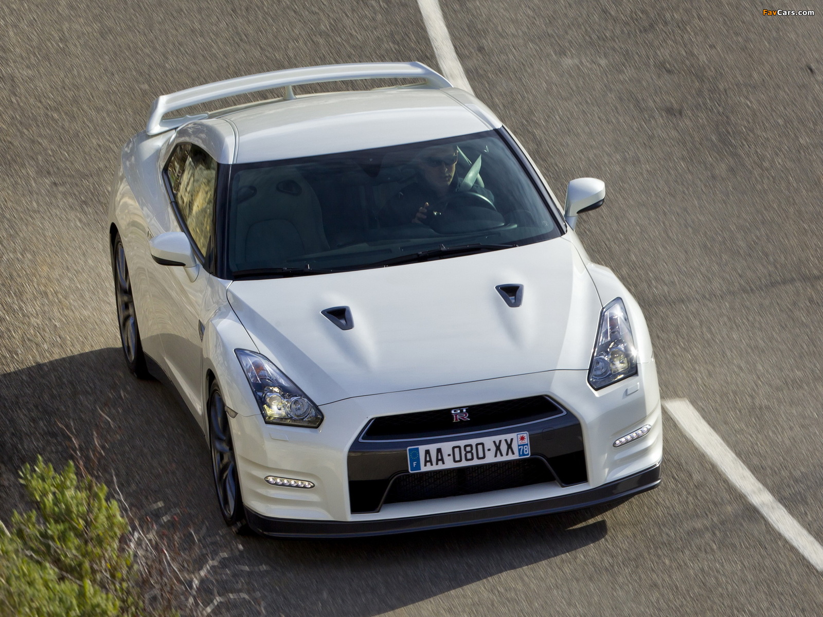 Nissan GT-R Black Edition (R35) 2010 wallpapers (1600 x 1200)