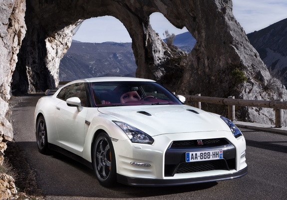 R35 2011 Nissan GT-R Egoist (R35) 2011 wallpapers