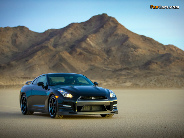 Nissan GT-R Track Edition 2013 wallpapers (640 x 480)
