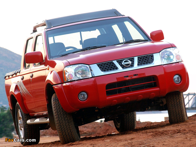 Photos of Nissan Hardbody Dakar Edition Crew Cab (D22) 2004 (640 x 480)