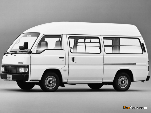 Nissan Homy High Roof Van (E24) 1986–99 wallpapers (640 x 480)